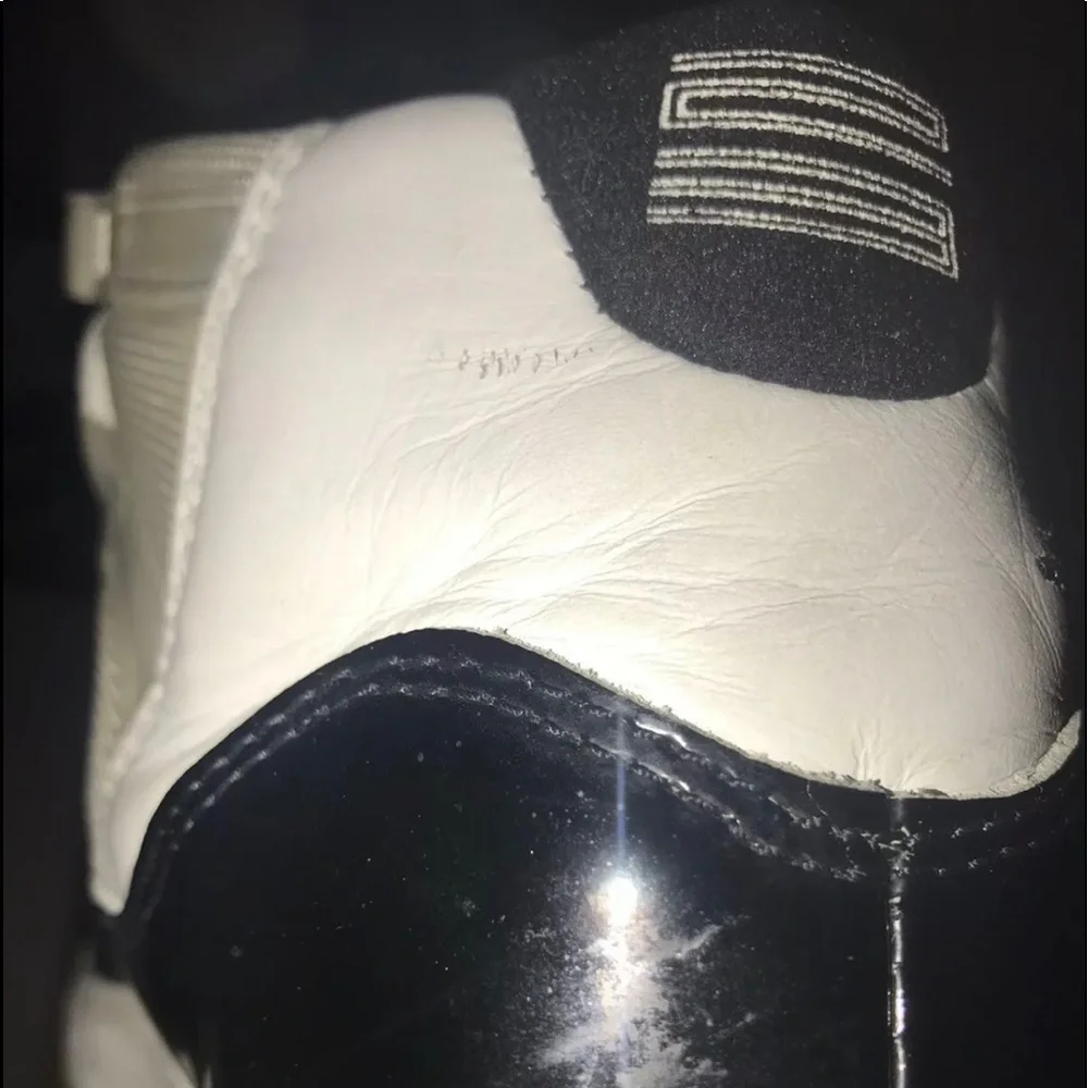 Authentic Jordan 11 Retro Concord 2000 Size 9.5 - Picture 7 of 8